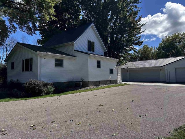 9873 E ANTON ROAD, Clintonville, WI 54929