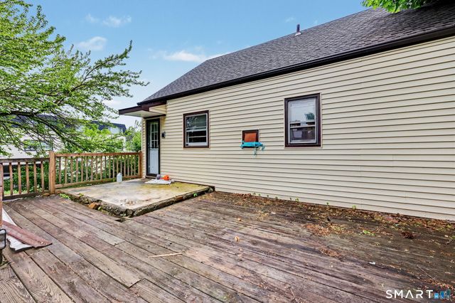 884 Wood Avenue, Bridgeport, CT 06604