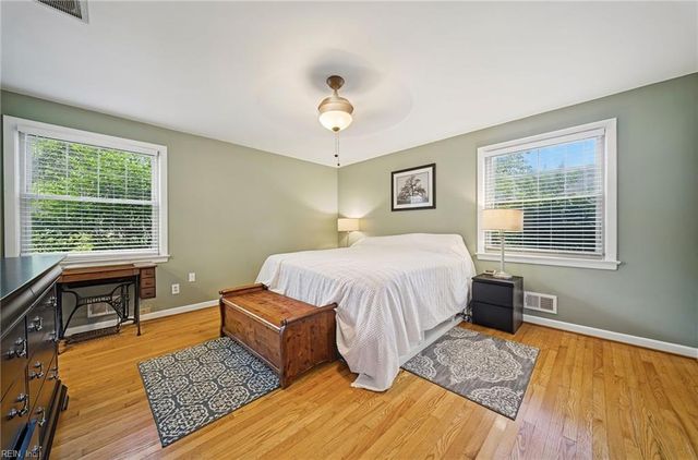 4348 Thoroughgood DR, Virginia Beach, VA 23455