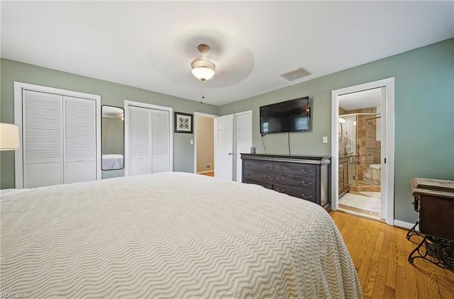 4348 Thoroughgood DR, Virginia Beach, VA 23455