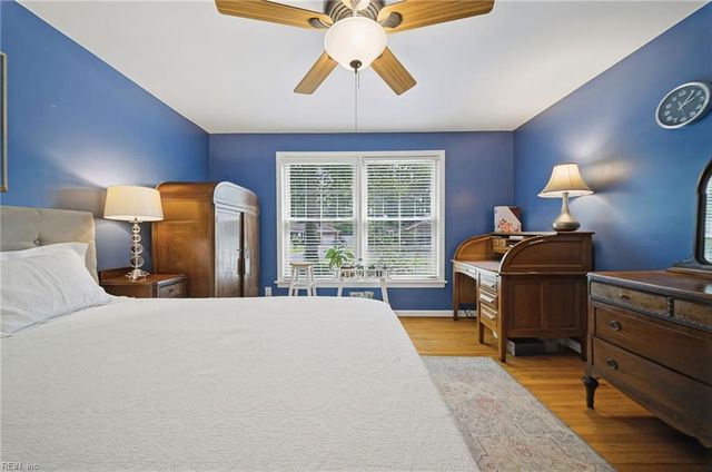 4348 Thoroughgood DR, Virginia Beach, VA 23455