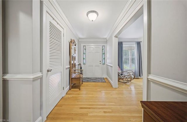 4348 Thoroughgood DR, Virginia Beach, VA 23455