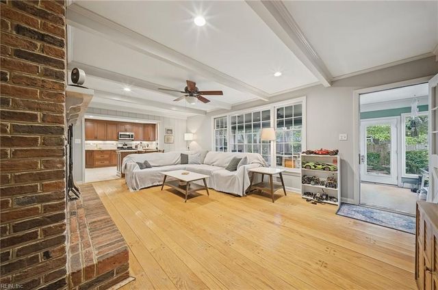 4348 Thoroughgood DR, Virginia Beach, VA 23455