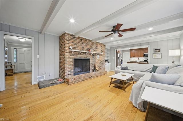4348 Thoroughgood DR, Virginia Beach, VA 23455