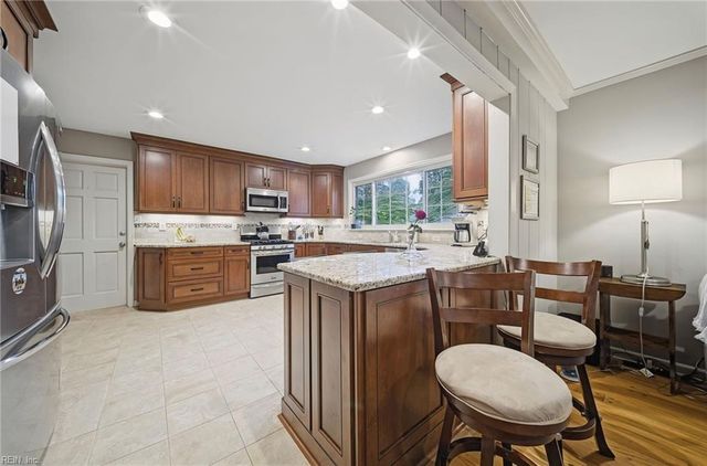 4348 Thoroughgood DR, Virginia Beach, VA 23455