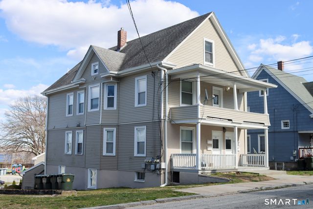 88 Riverview Avenue, New London, CT 06320