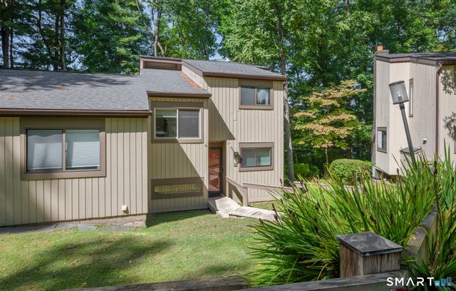 3 Shagbark Lane 3, Woodbury, CT 06798
