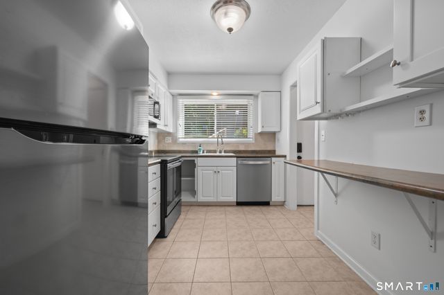 3 Shagbark Lane 3, Woodbury, CT 06798