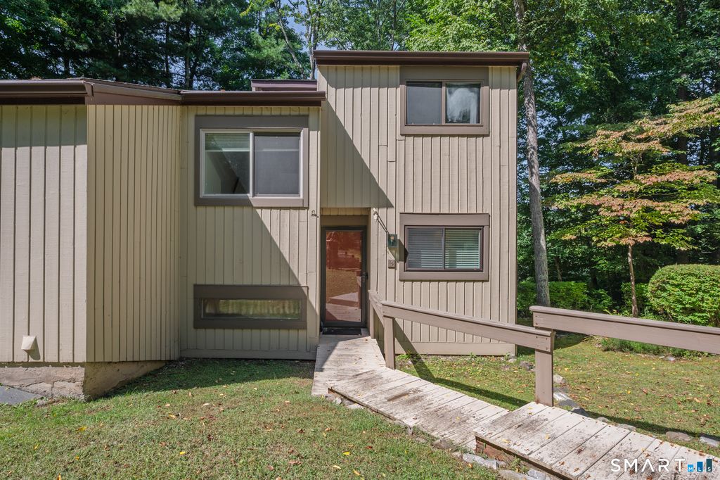 3 Shagbark Lane 3, Woodbury, CT 06798