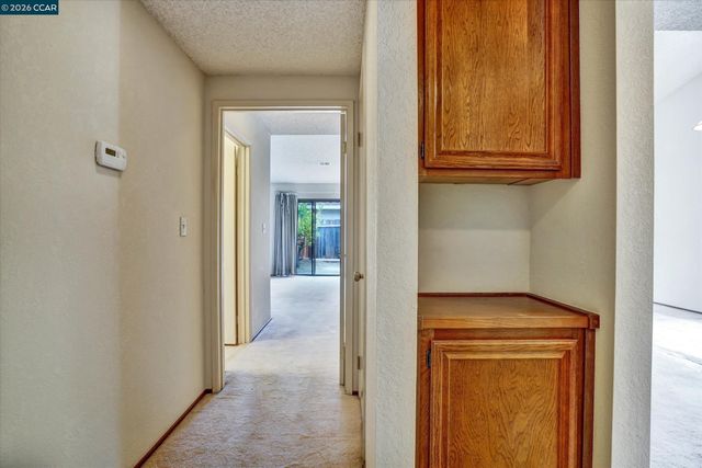 1286 Clarke Ln, Alameda, CA 94502