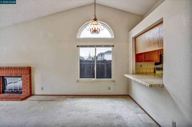 1286 Clarke Ln, Alameda, CA 94502