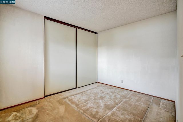 1286 Clarke Ln, Alameda, CA 94502