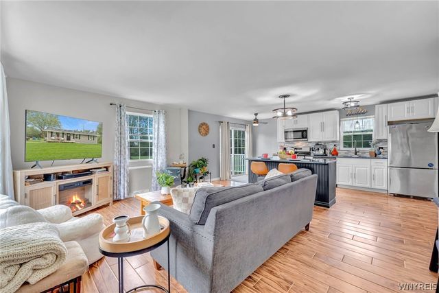 7704 Decker Road, Evans, NY 14047