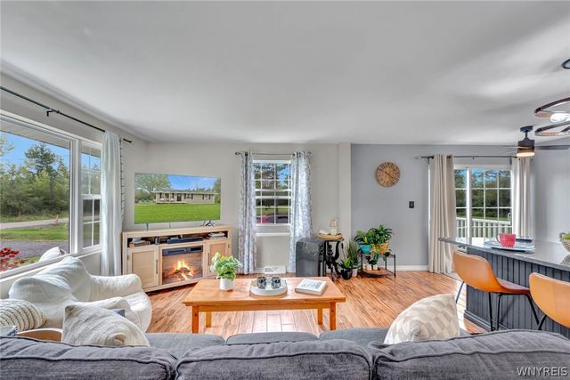 7704 Decker Road, Evans, NY 14047