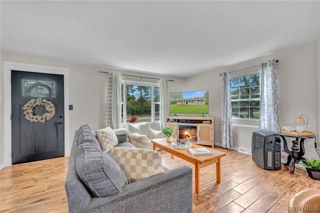 7704 Decker Road, Evans, NY 14047