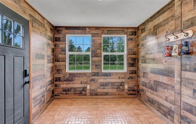7704 Decker Road, Evans, NY 14047