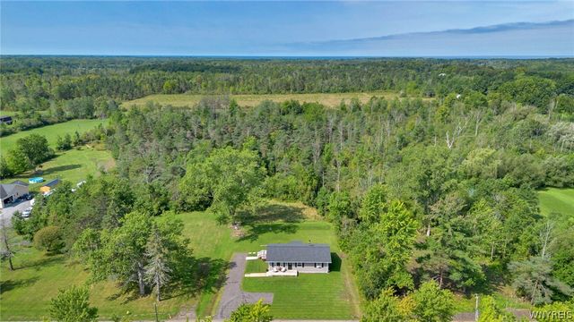 7704 Decker Road, Evans, NY 14047