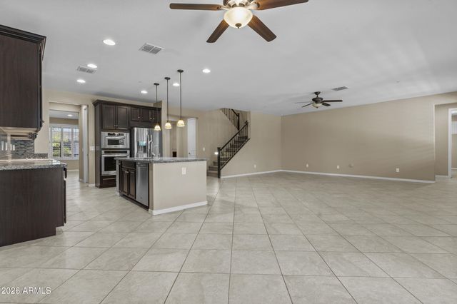 9382 W LOUISE Drive, Peoria, AZ 85383