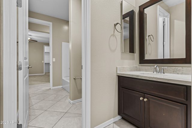 9382 W LOUISE Drive, Peoria, AZ 85383