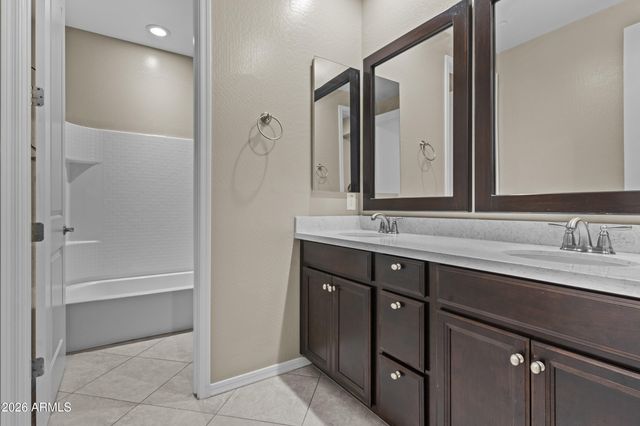 9382 W LOUISE Drive, Peoria, AZ 85383