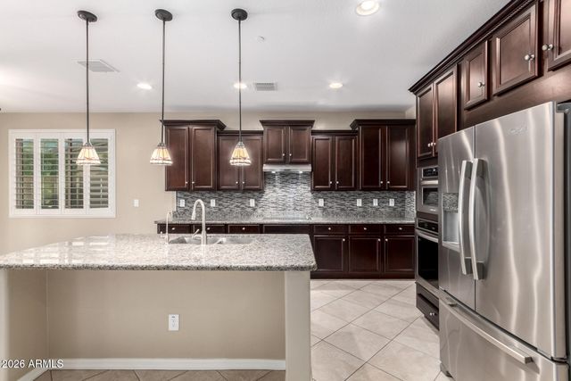 9382 W LOUISE Drive, Peoria, AZ 85383