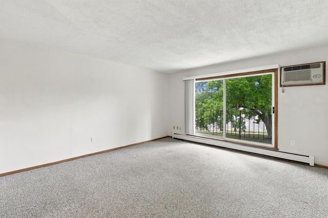 8935 Old Cedar Avenue S 214, Bloomington, MN 55425
