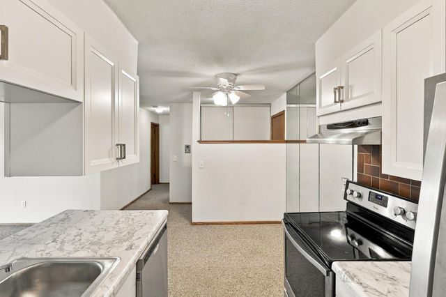 8935 Old Cedar Avenue S 214, Bloomington, MN 55425