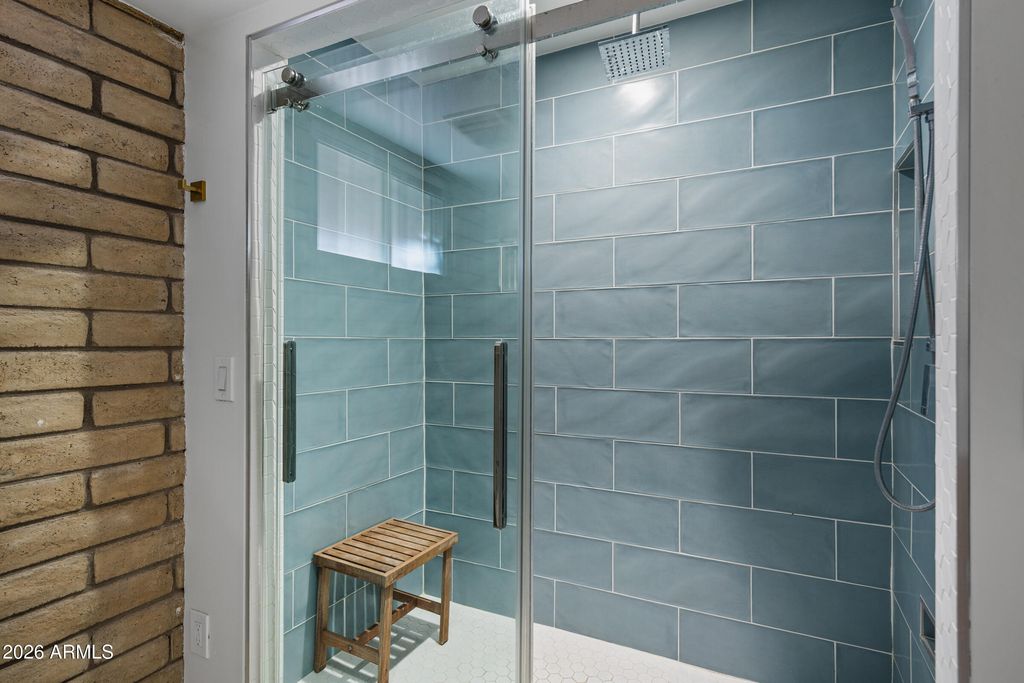 Image 19 of property listing at 2306 N 55TH Street, Phoenix, AZ 85008