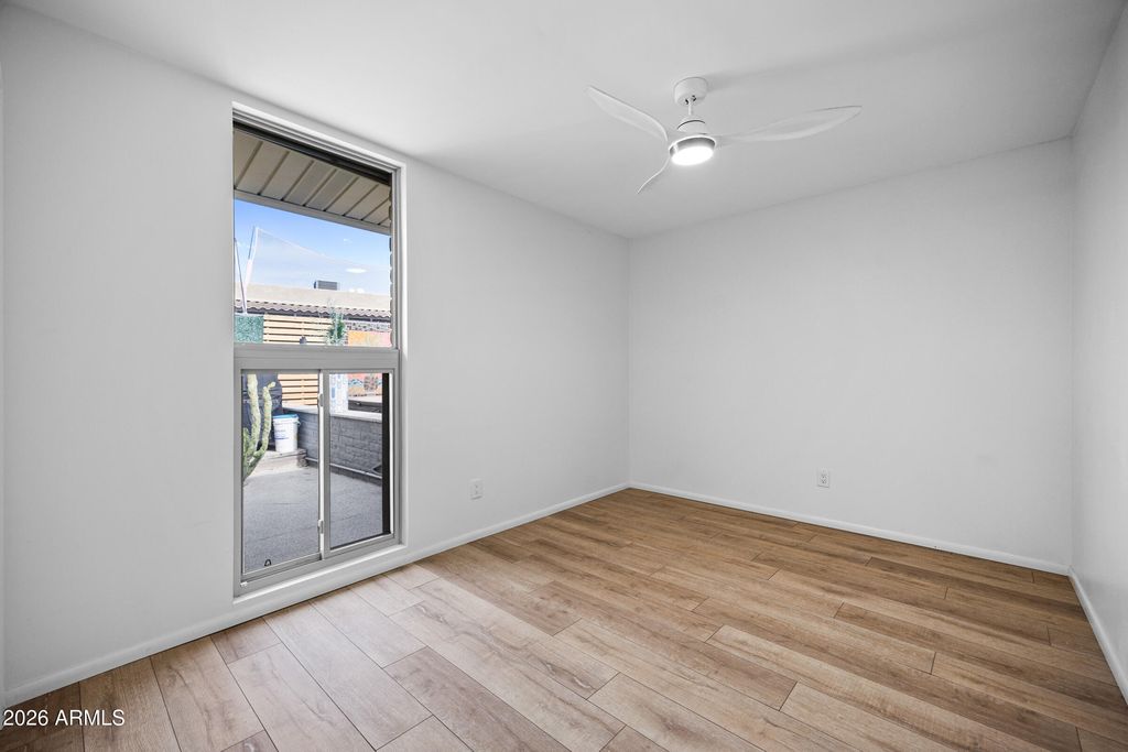 Image 20 of property listing at 2306 N 55TH Street, Phoenix, AZ 85008