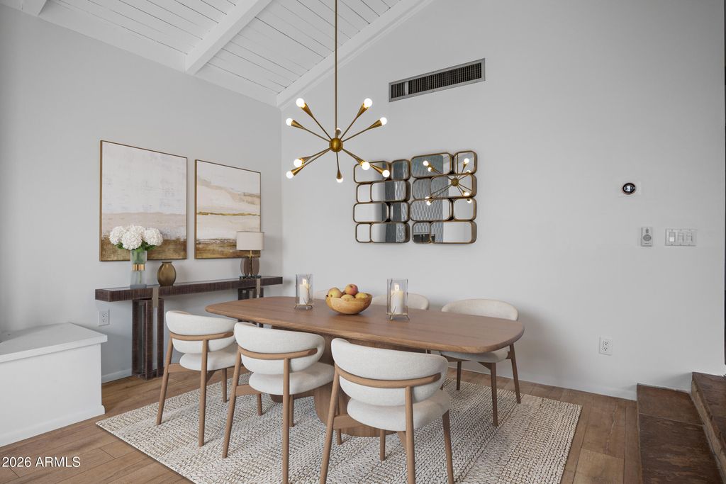 Image 8 of property listing at 2306 N 55TH Street, Phoenix, AZ 85008