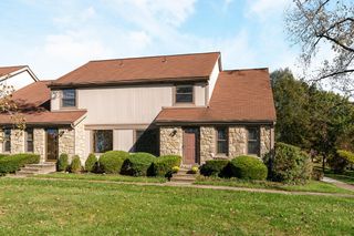 6207 Roxburgh Court, 16D, Columbus, OH 43213