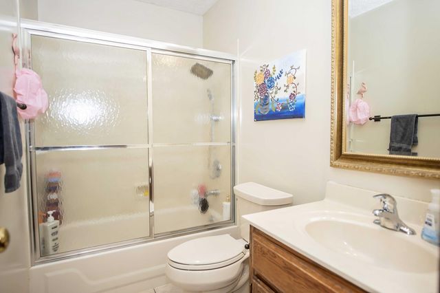 3834 E Stanford Street, Springfield, MO 65809