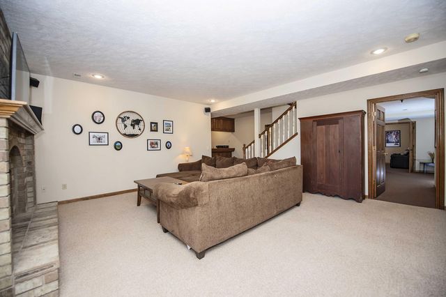 3834 E Stanford Street, Springfield, MO 65809