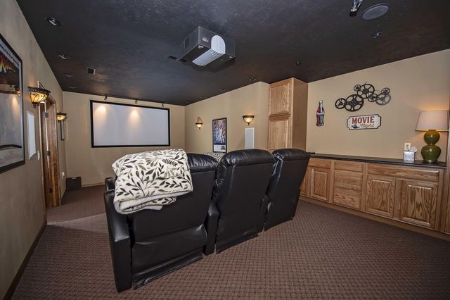 3834 E Stanford Street, Springfield, MO 65809