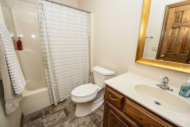 3834 E Stanford Street, Springfield, MO 65809