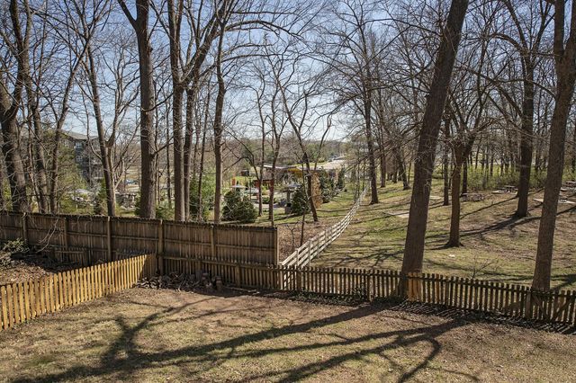 3834 E Stanford Street, Springfield, MO 65809