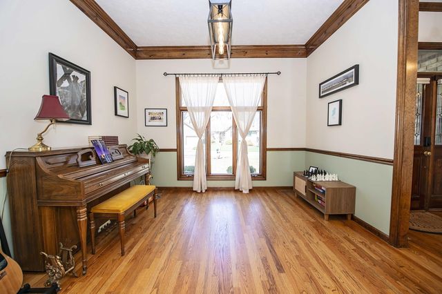 3834 E Stanford Street, Springfield, MO 65809