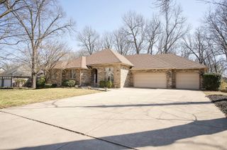 3834 E Stanford Street, Springfield, MO 65809