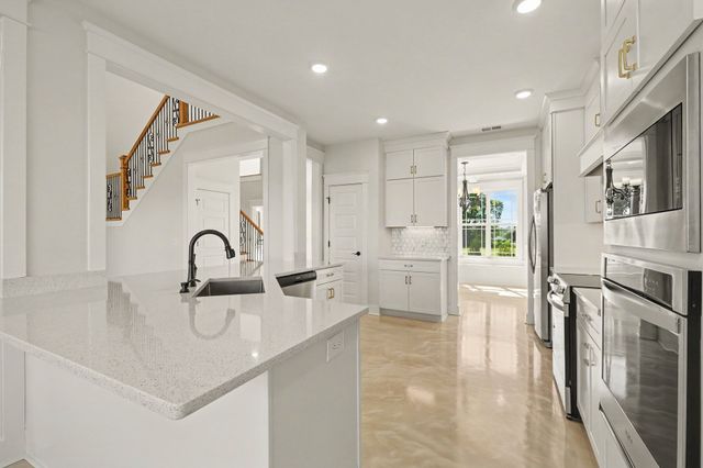 2487 Tom Austin Hwy, Greenbrier, TN 37073