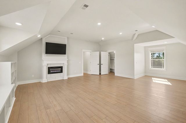 2487 Tom Austin Hwy, Greenbrier, TN 37073