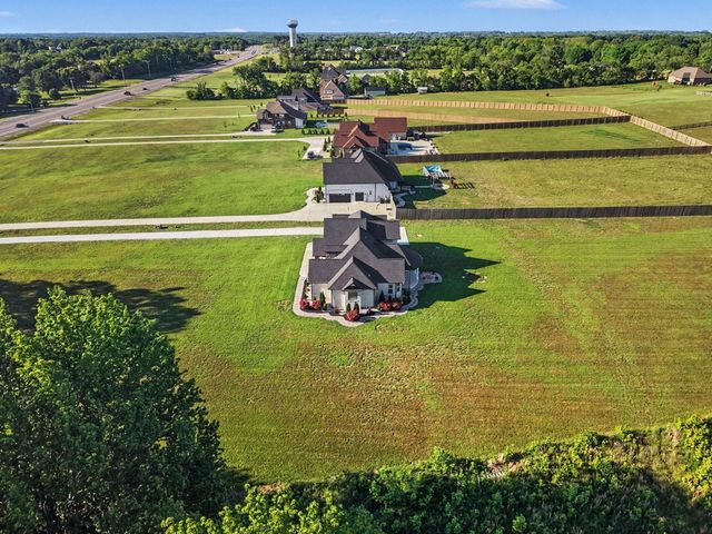 2487 Tom Austin Hwy, Greenbrier, TN 37073