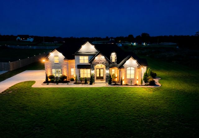 2487 Tom Austin Hwy, Greenbrier, TN 37073