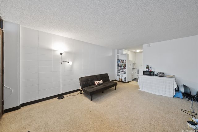 425 Ena Road B602, Honolulu, HI 96815