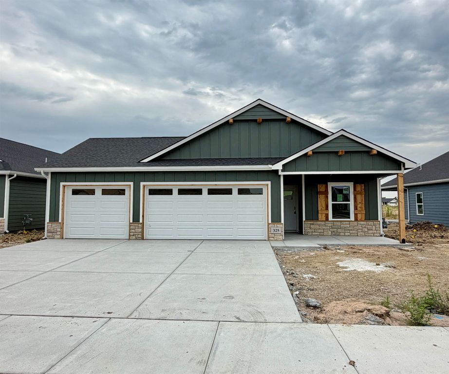 325 N Woodstone St, Derby, KS 67037