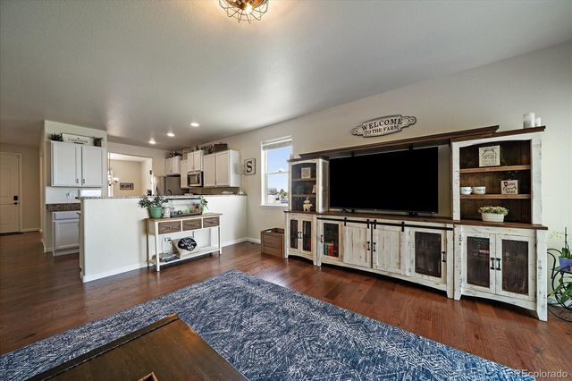 5607 En Joie Place, Elizabeth, CO 80107