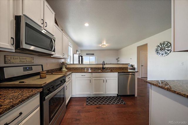 5607 En Joie Place, Elizabeth, CO 80107