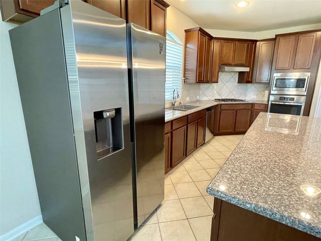 16611 Cactus Blossom Trail, Cypress, TX 77433