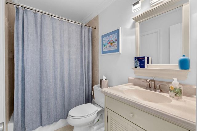 4084 N Quail Ridge Drive Unit B, Boynton Beach, FL 33436