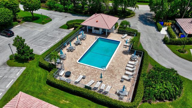 4084 N Quail Ridge Drive Unit B, Boynton Beach, FL 33436