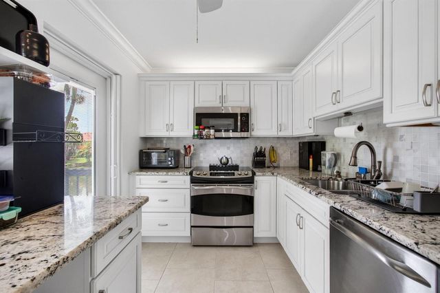 4084 N Quail Ridge Drive Unit B, Boynton Beach, FL 33436